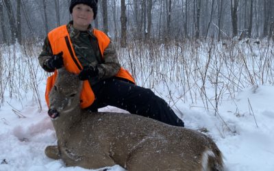 15- NEWCOMER WHITETAIL DOE HUNT